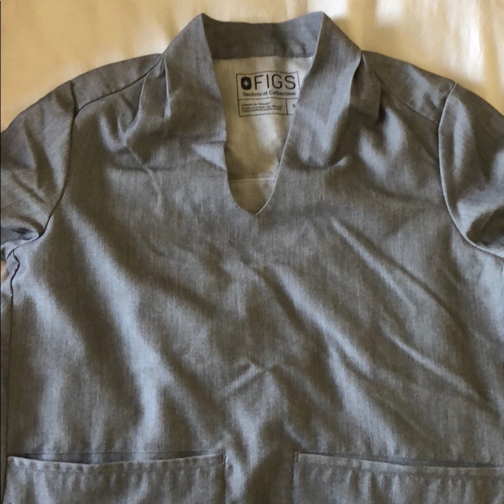 ⭐️NEW LISTINGS⭐️ Banepa oversized pocket scrub